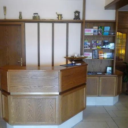 - Restaurant Veldscholten 3* לינגן