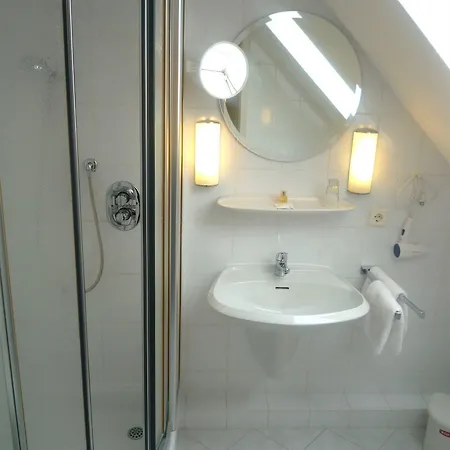 - Restaurant Veldscholten 3*