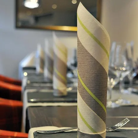 - Restaurant Veldscholten 3*