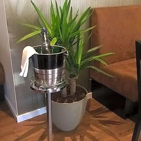 - Restaurant Veldscholten מלון לינגן